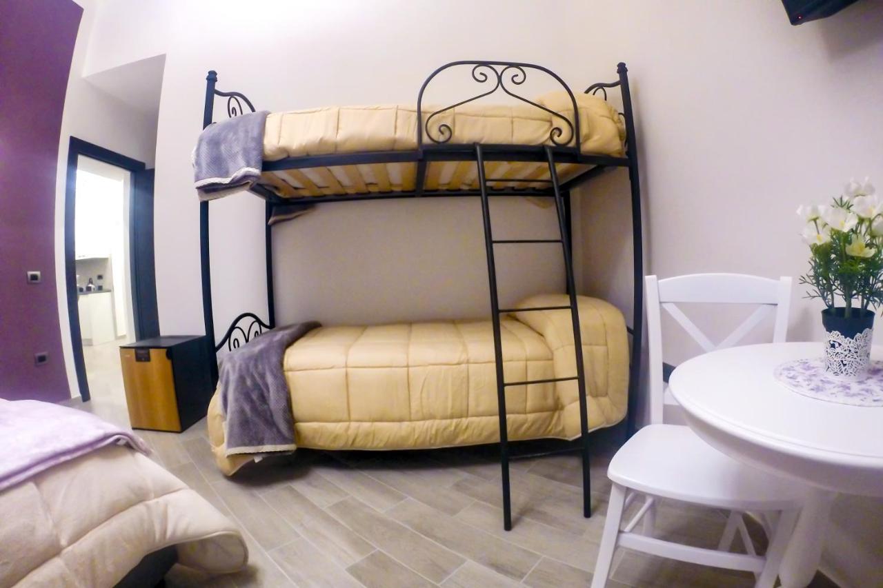 Bed & Breakfast Le Stanze Di Santa Chiara Napels