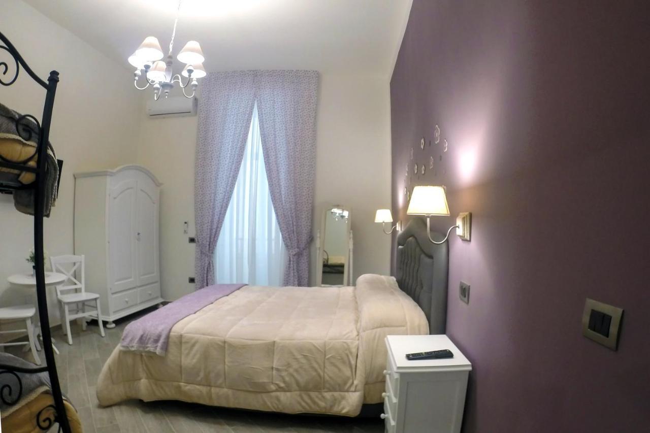 Bed & Breakfast Le Stanze Di Santa Chiara Napels